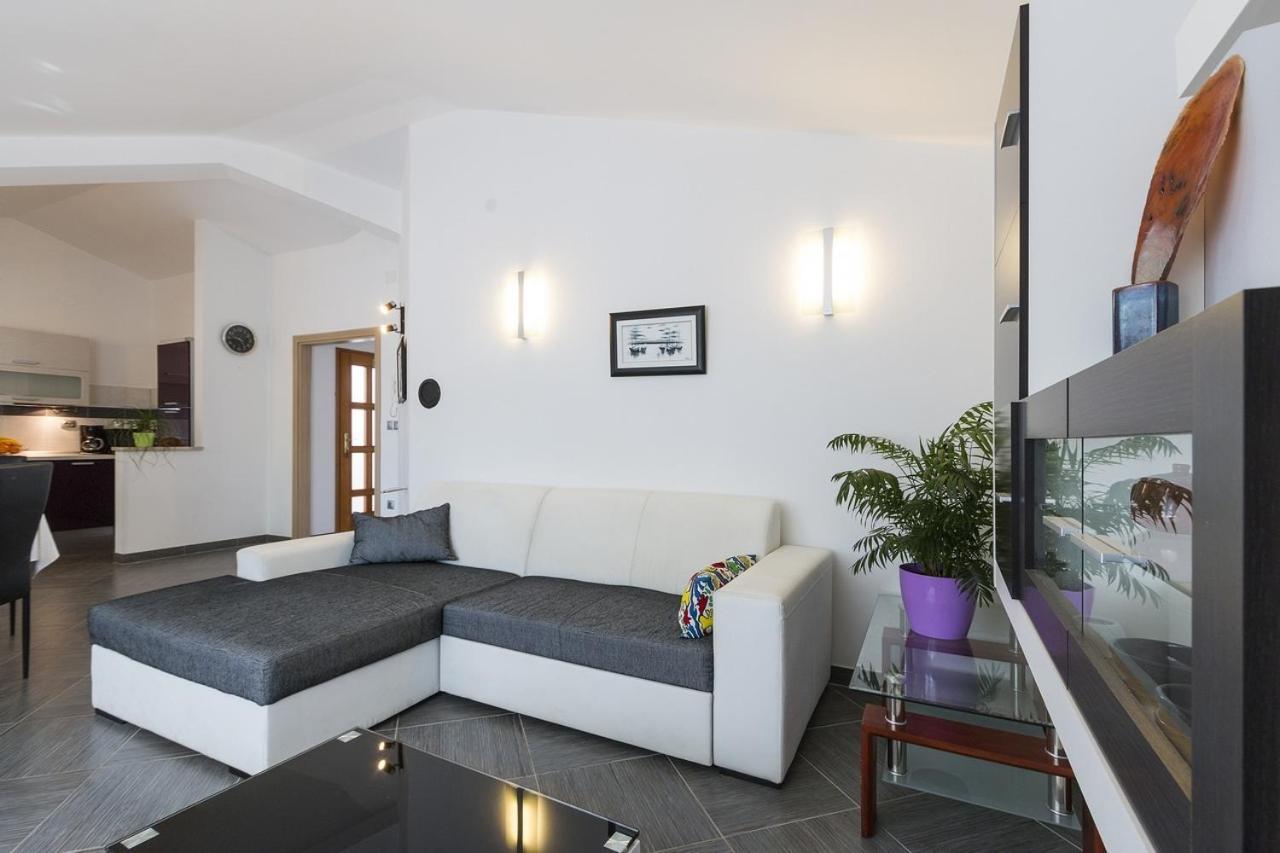 Apartment Carmen Пула Екстер'єр фото