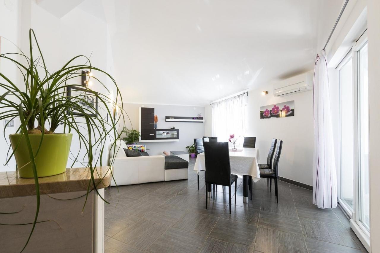 Apartment Carmen Пула Екстер'єр фото