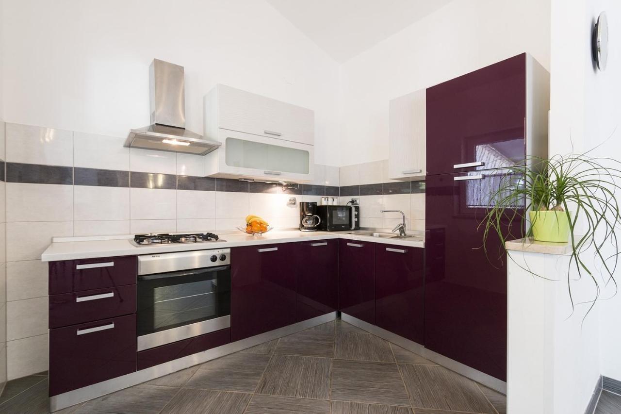 Apartment Carmen Пула Екстер'єр фото