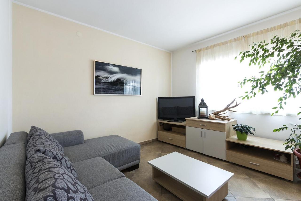 Apartment Carmen Пула Екстер'єр фото