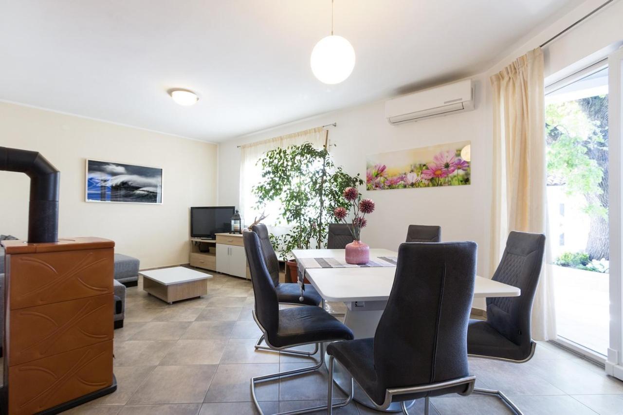 Apartment Carmen Пула Екстер'єр фото