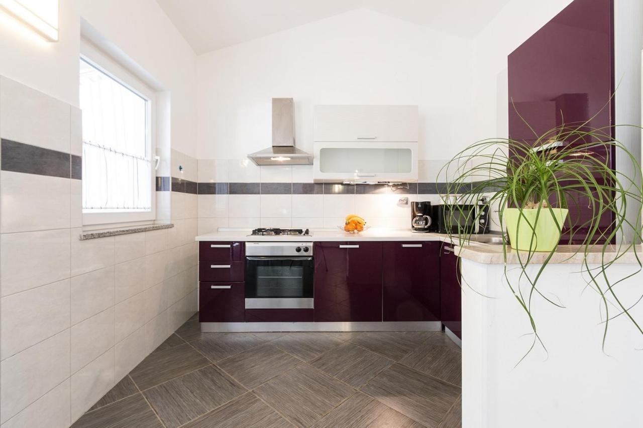 Apartment Carmen Пула Екстер'єр фото